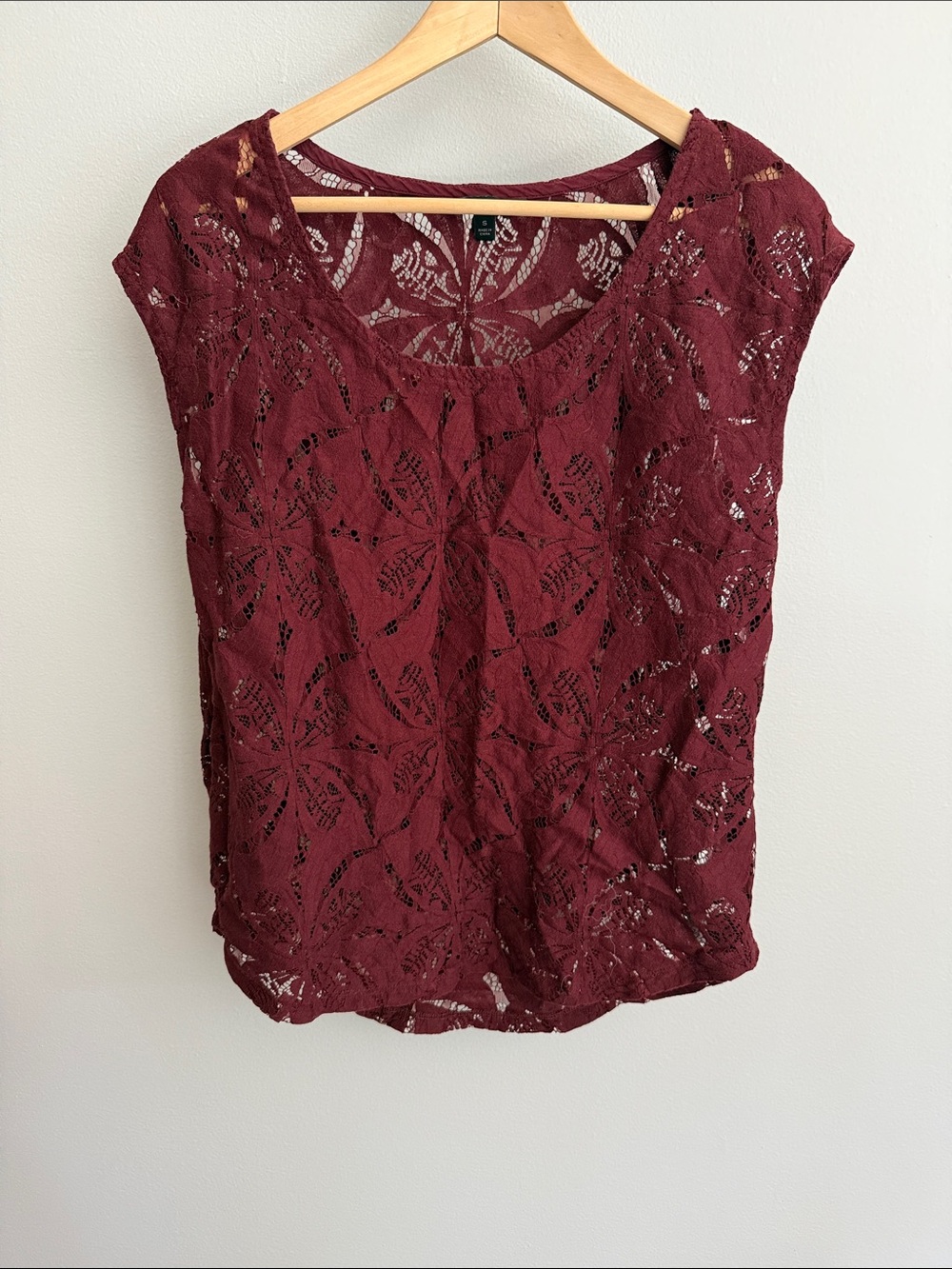 Banana Republic Lace Top - Burgundy